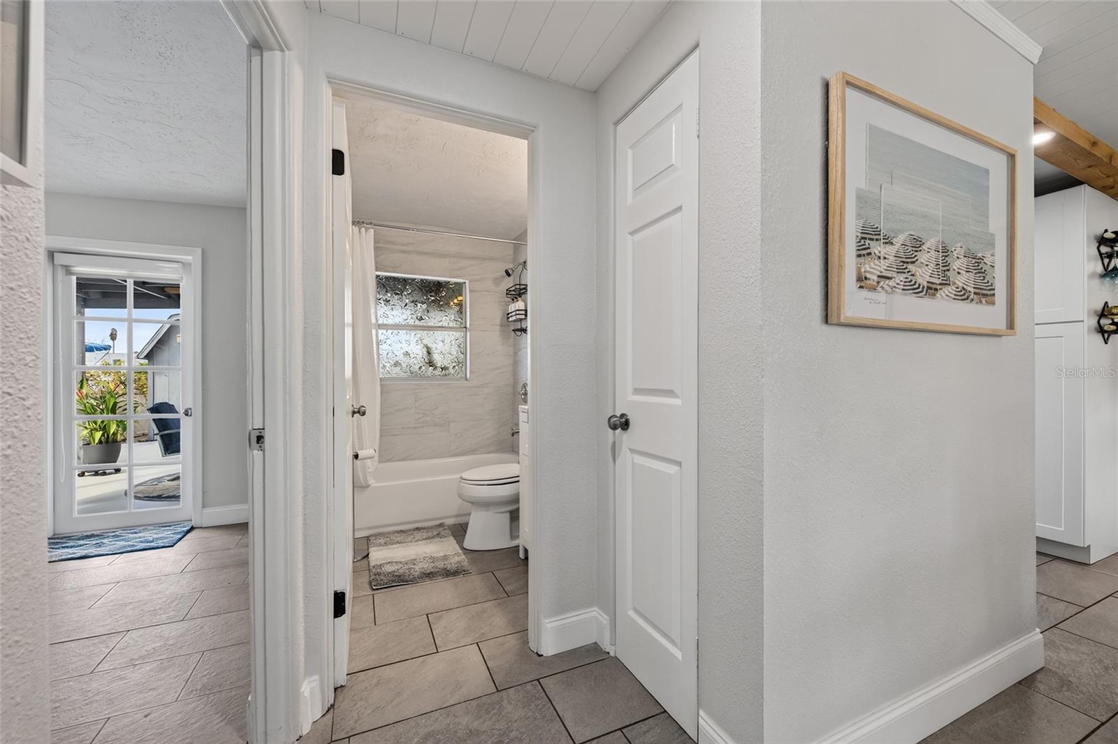 13309 CAROL DR — photo 24