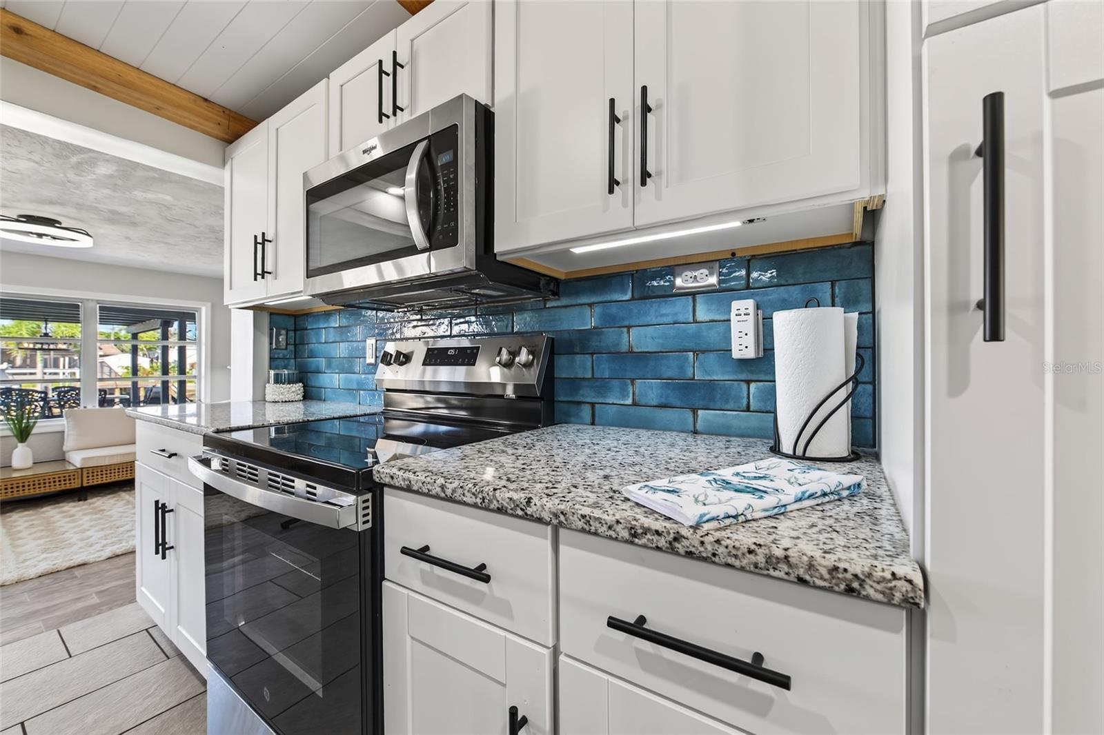 13309 CAROL DR — photo 9