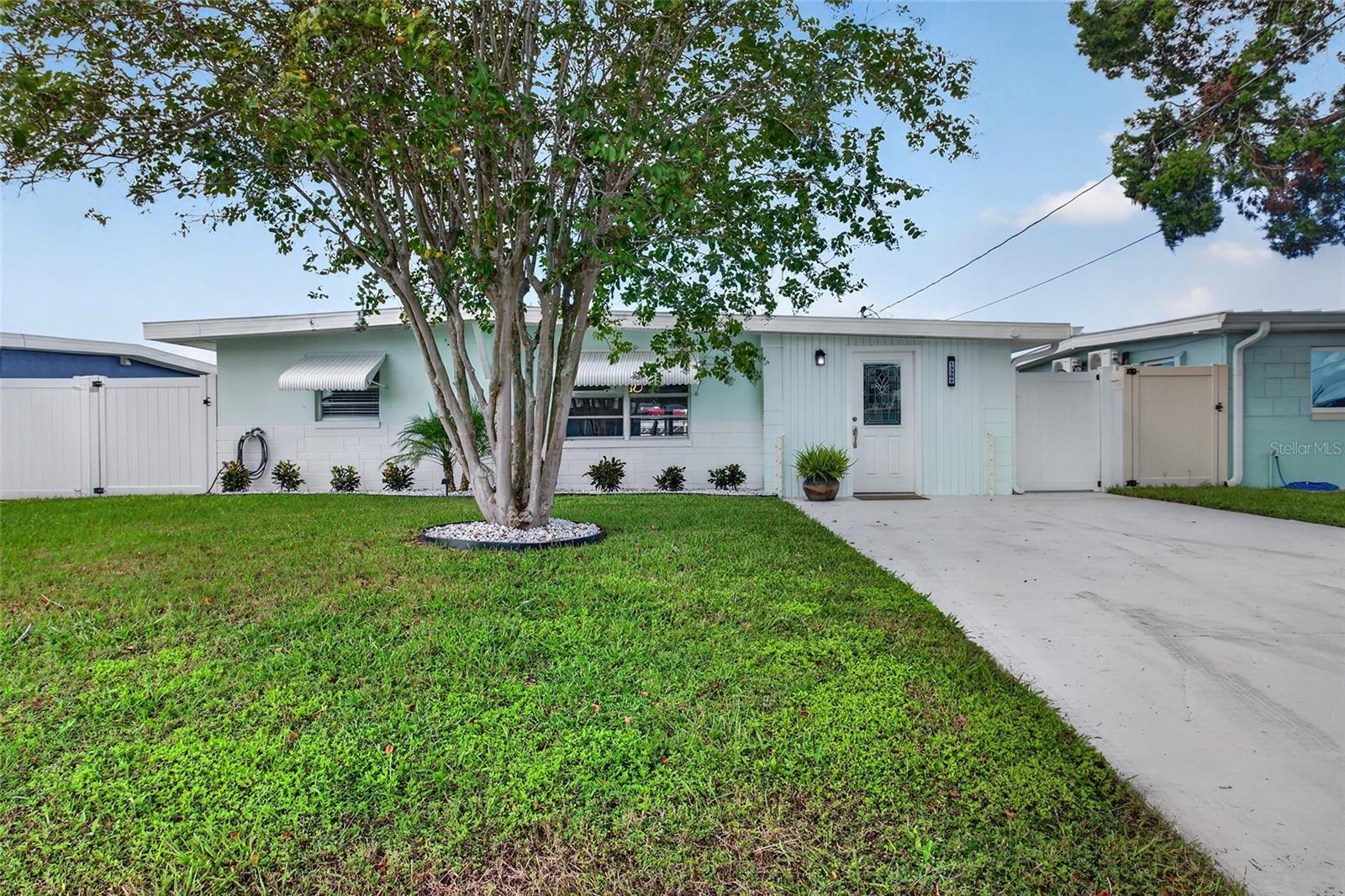 13309 CAROL DR — photo 84