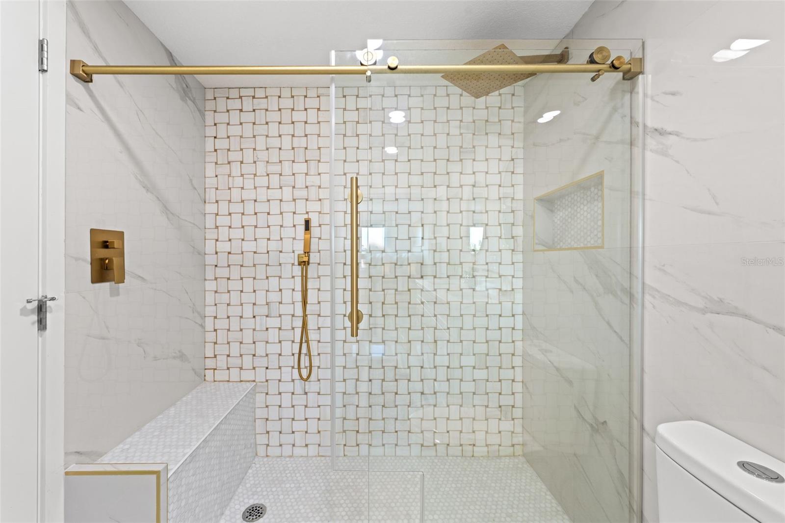 4900 BRITTANY DR S #405 — photo 32