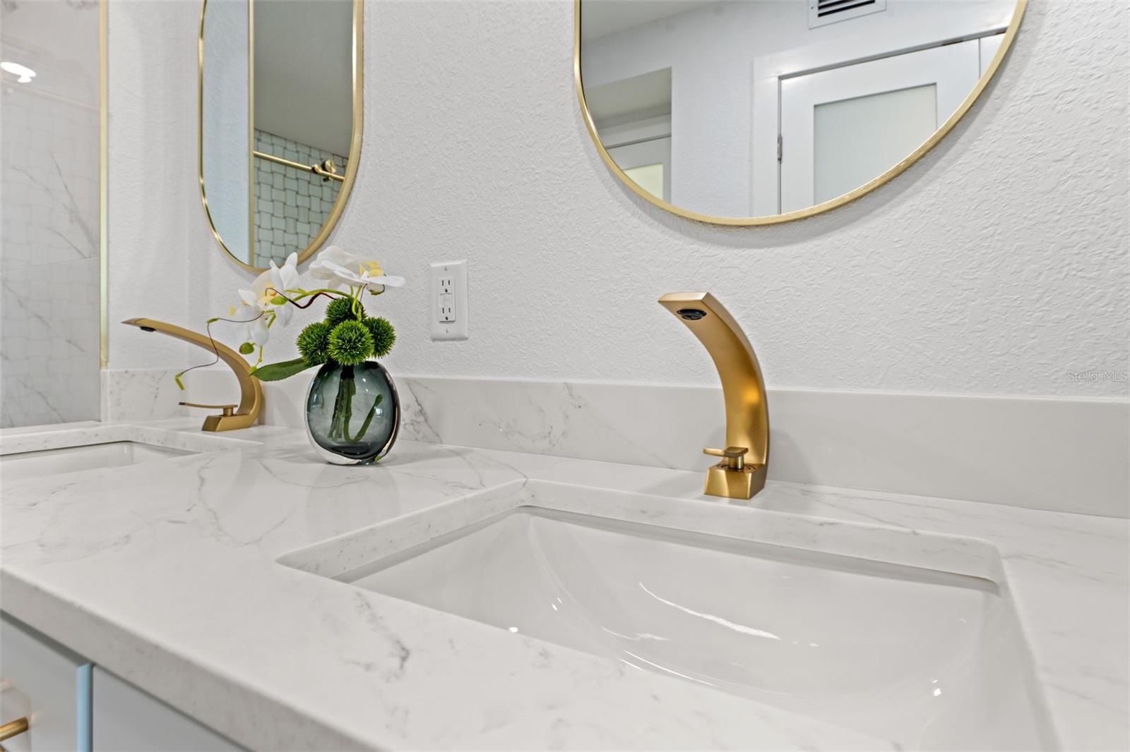 4900 BRITTANY DR S #405 — photo 22
