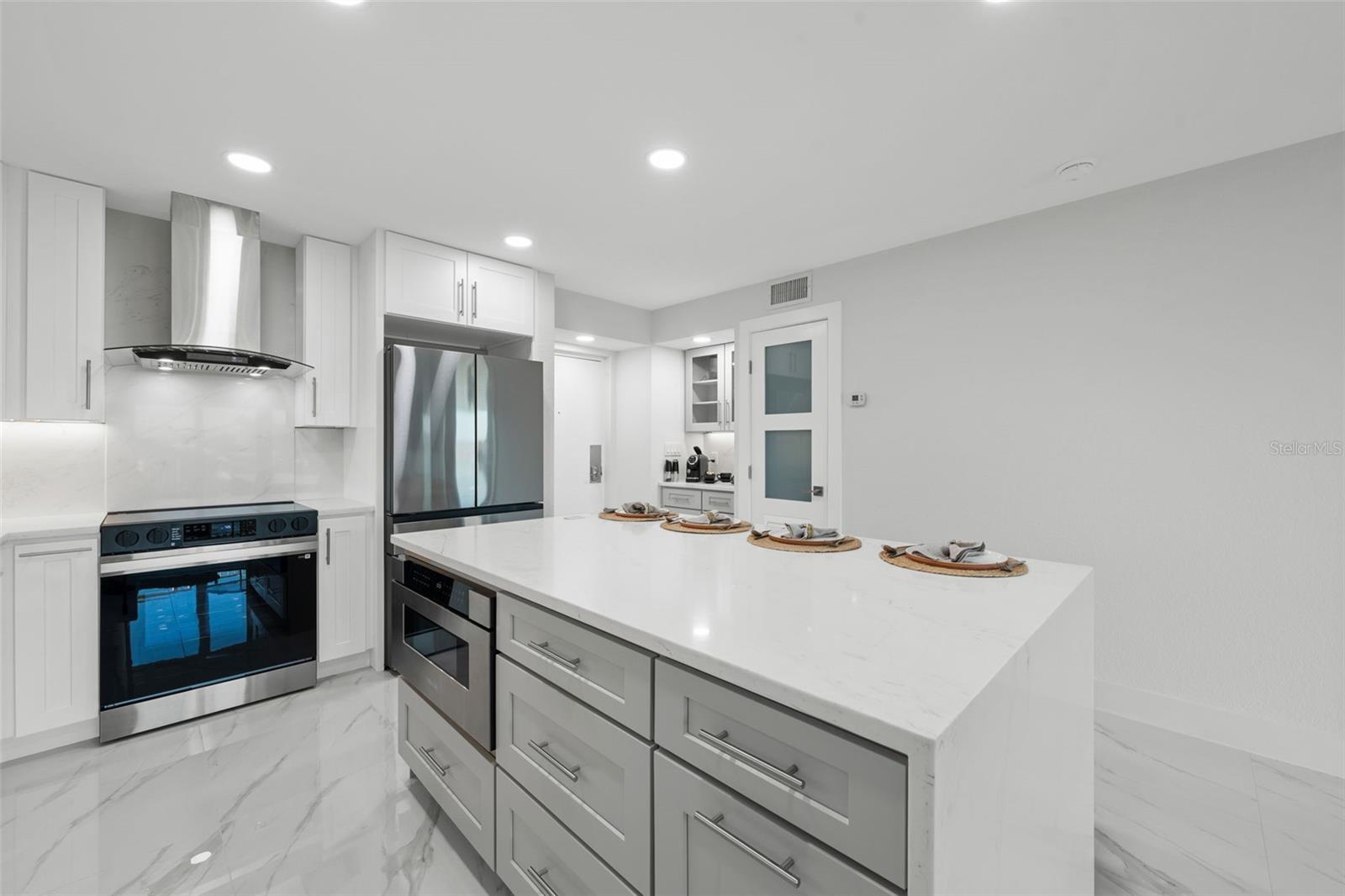 4900 BRITTANY DR S #405 — photo 8