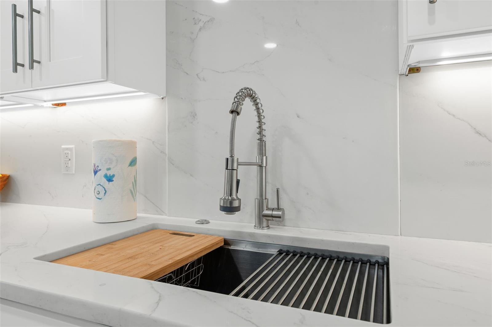 4900 BRITTANY DR S #405 — photo 3