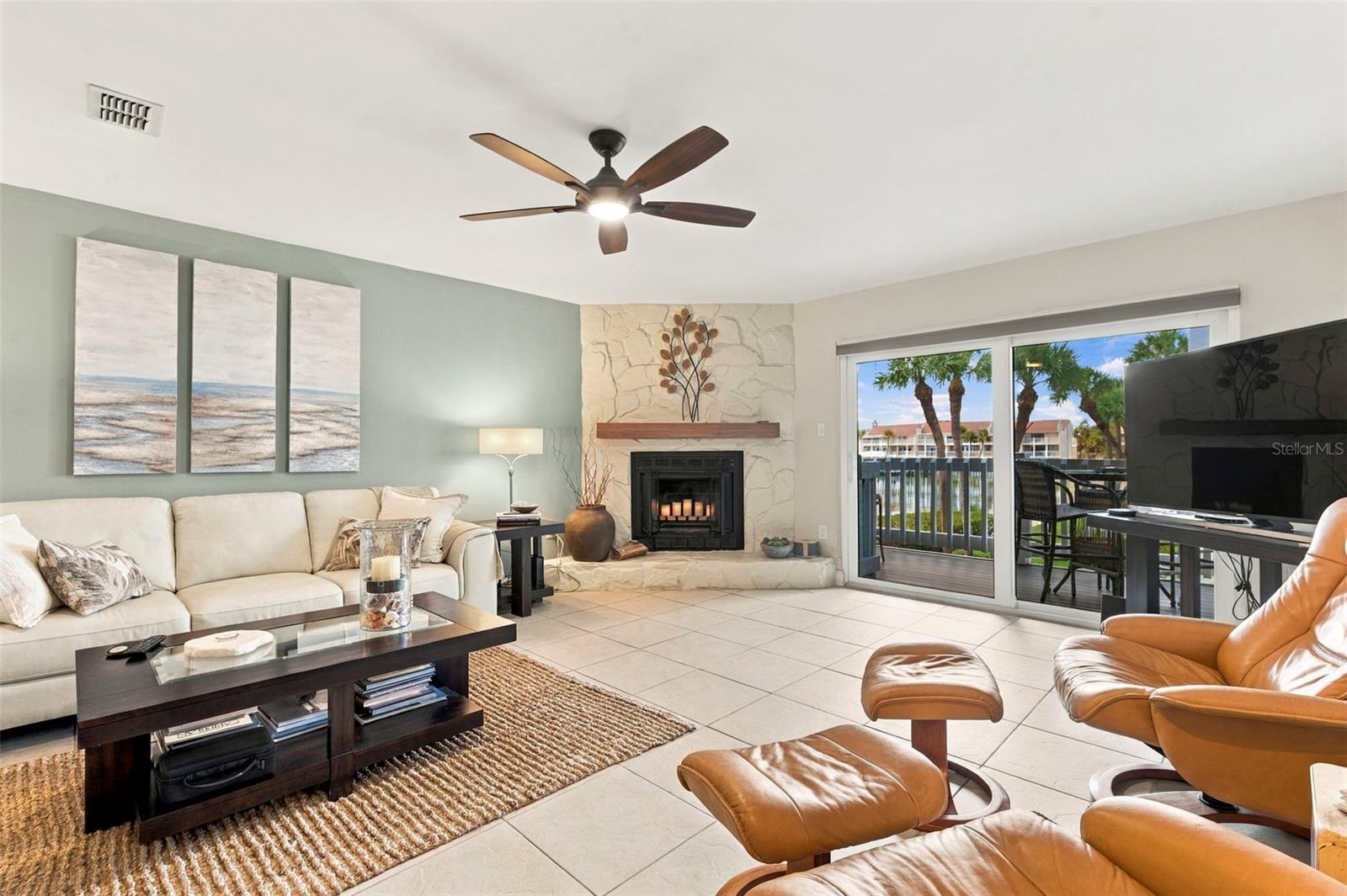 12148 CAPRI CIR — photo 4
