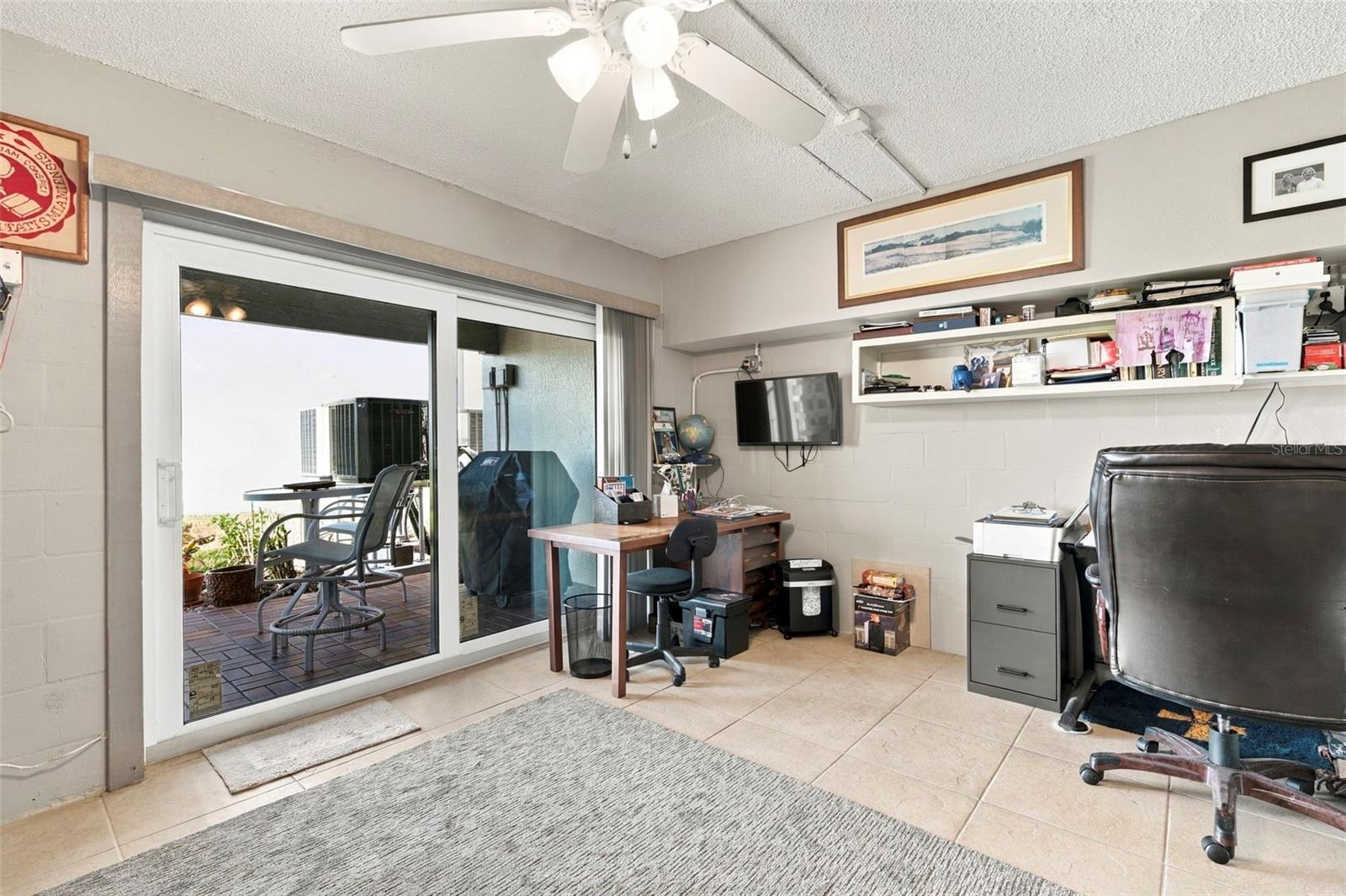 12148 CAPRI CIR — photo 31