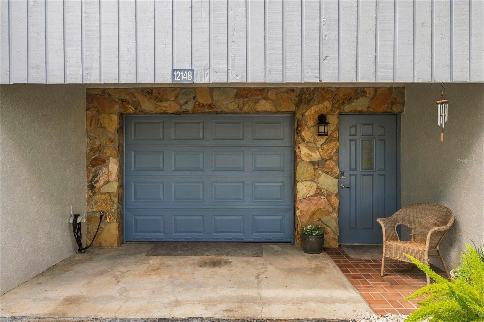 12148 CAPRI CIR — photo 3