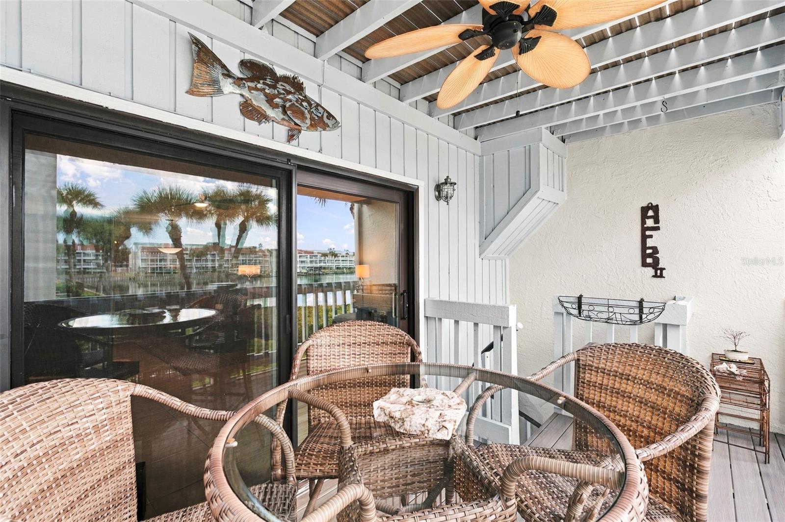 12148 CAPRI CIR — photo 42