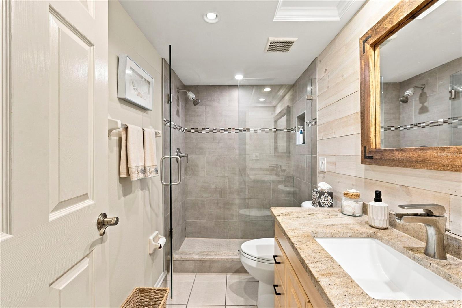 12148 CAPRI CIR — photo 28