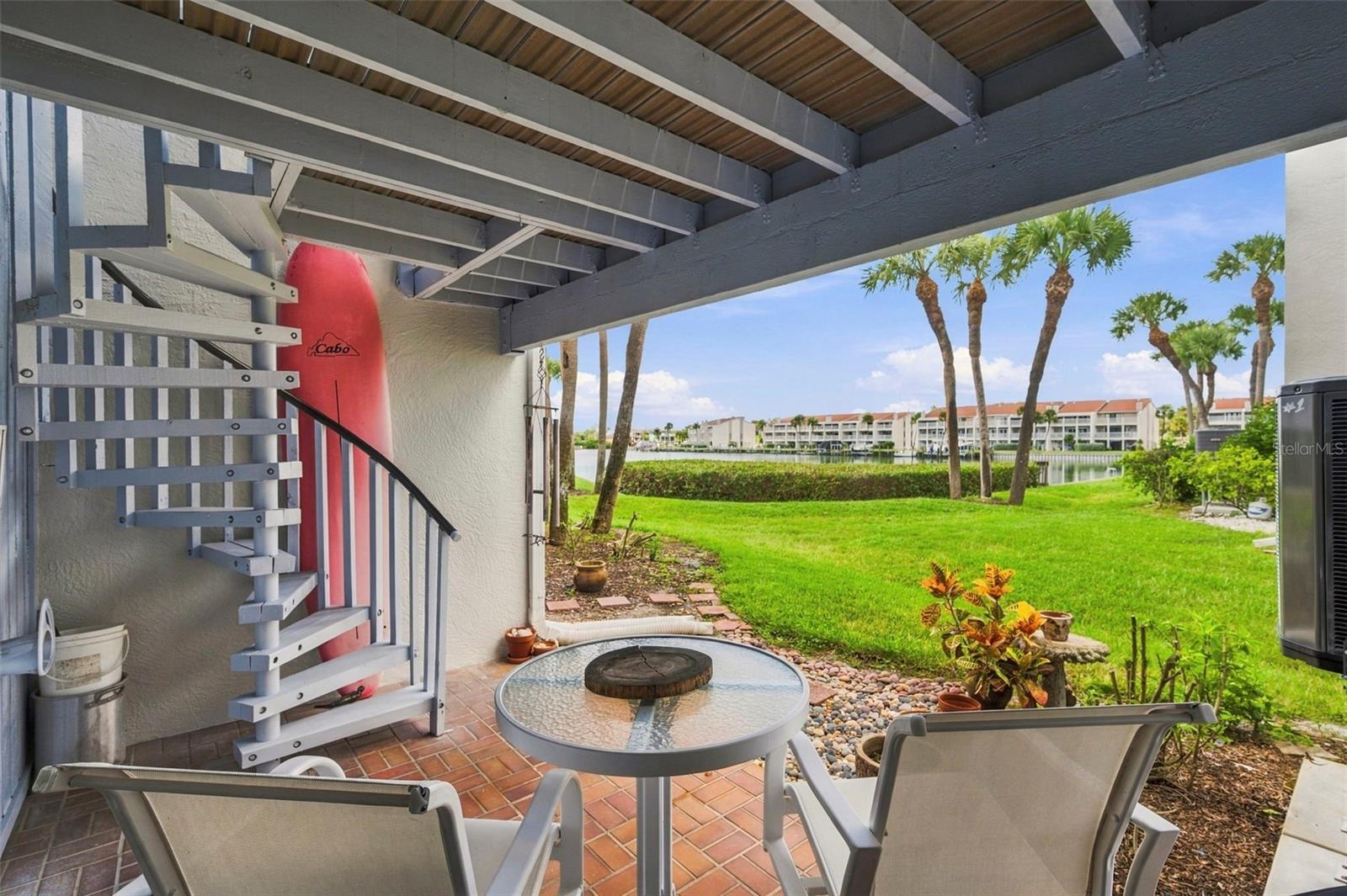 12148 CAPRI CIR — photo 32
