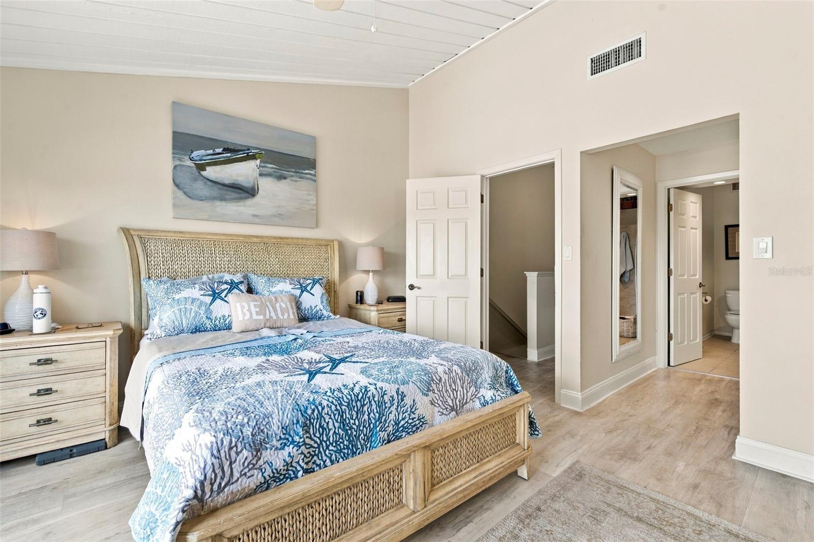 12148 CAPRI CIR — photo 17