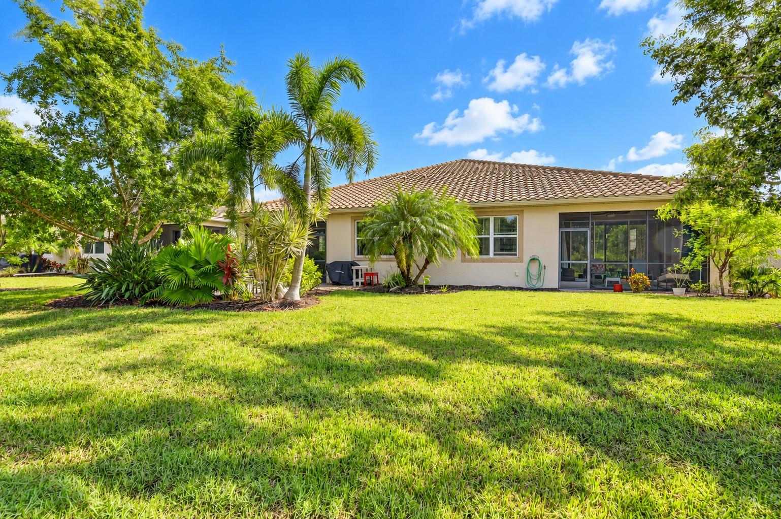 11910 TAPESTRY LN — photo 37