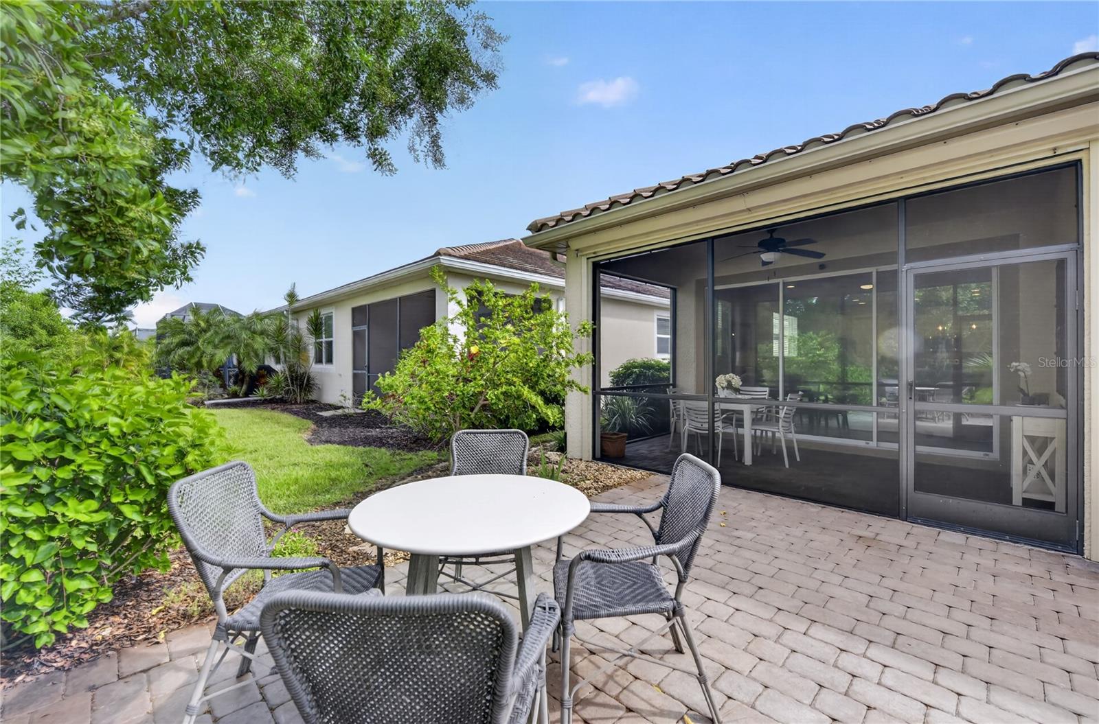 11910 TAPESTRY LN — photo 33