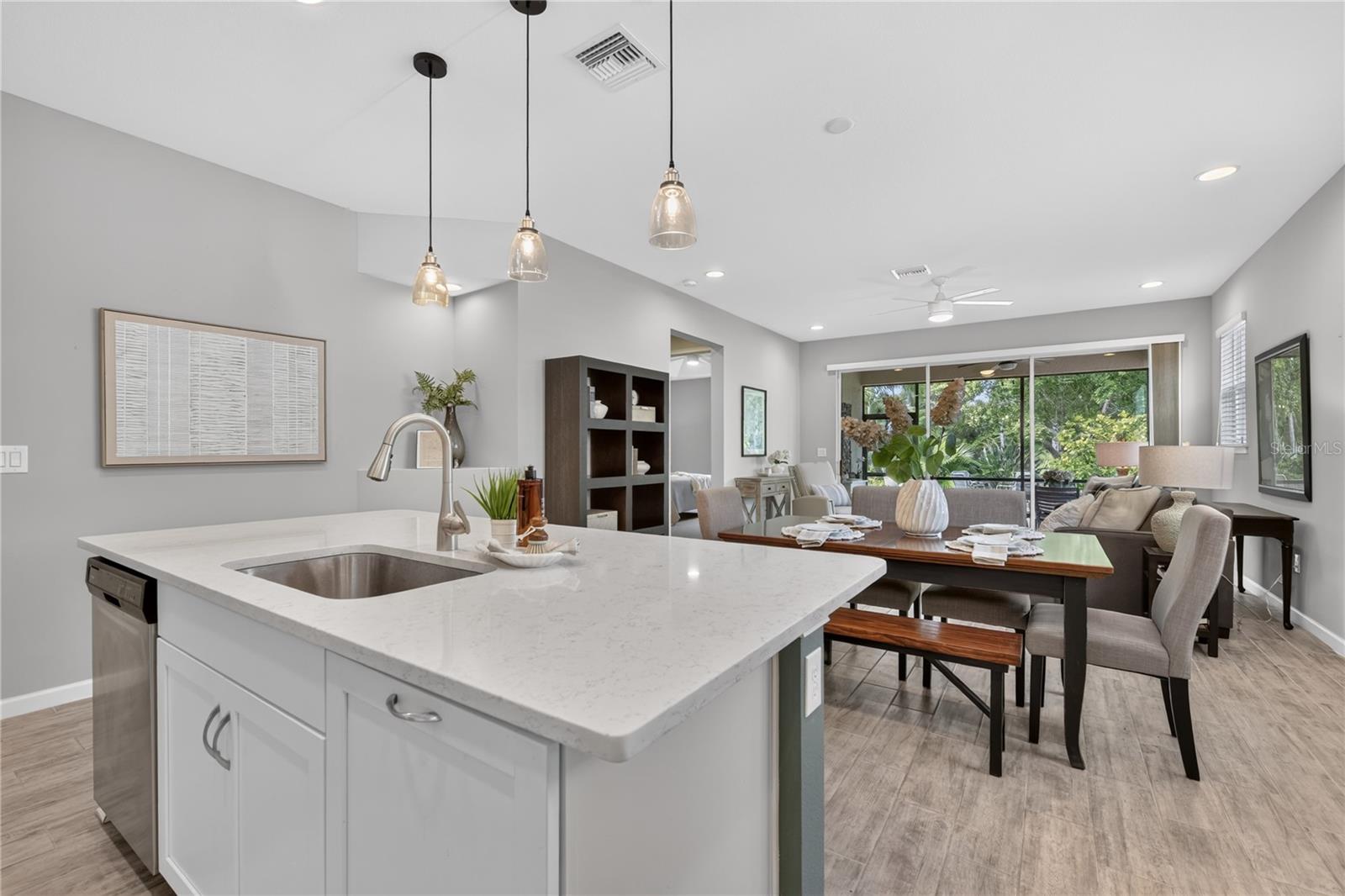 11910 TAPESTRY LN — photo 10
