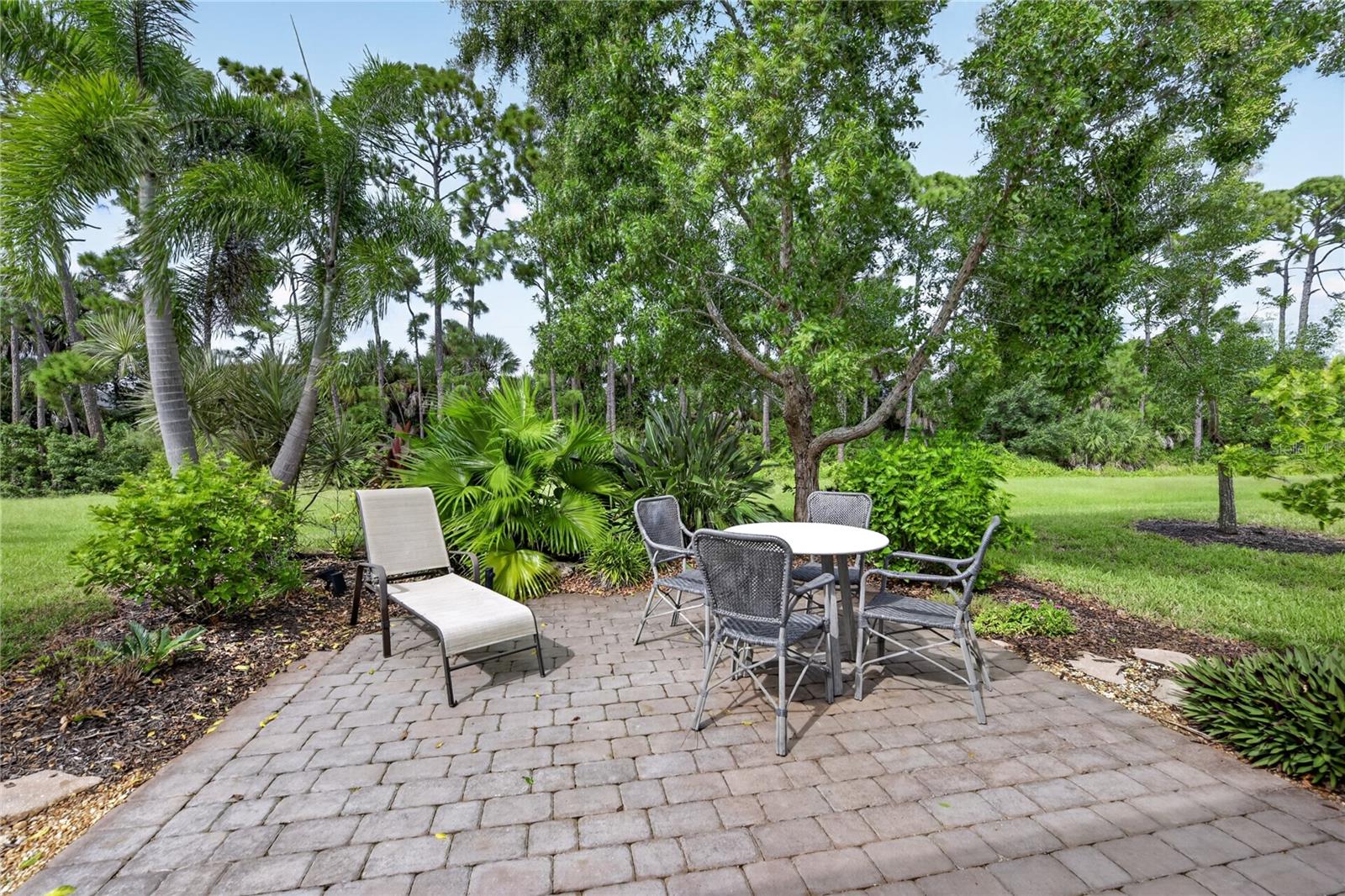 11910 TAPESTRY LN — photo 32
