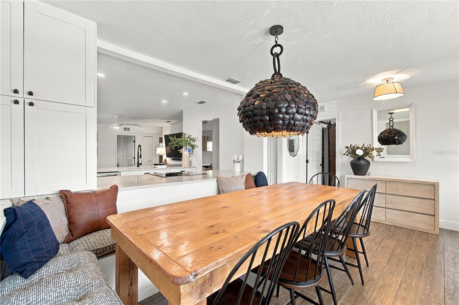 4613 S FERDINAND AVE — photo 9