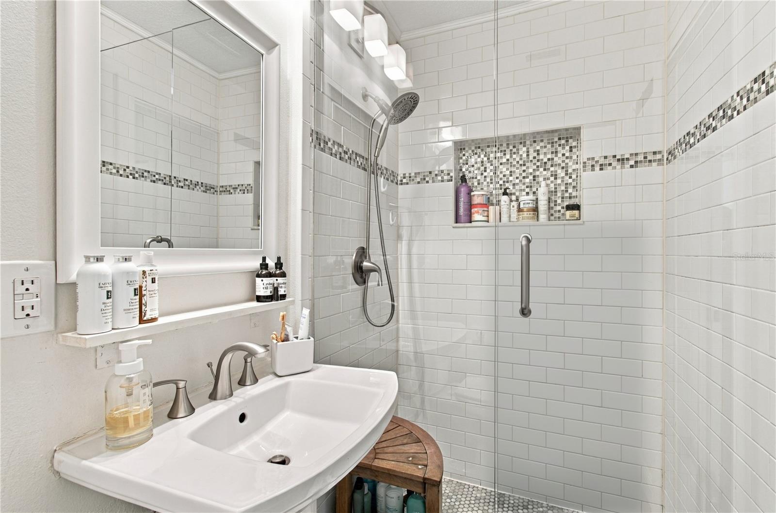 4613 S FERDINAND AVE — photo 26