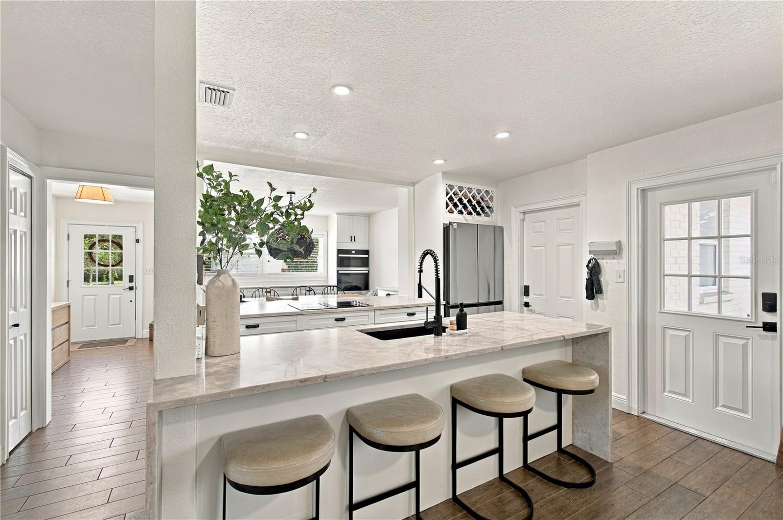 4613 S FERDINAND AVE — photo 17