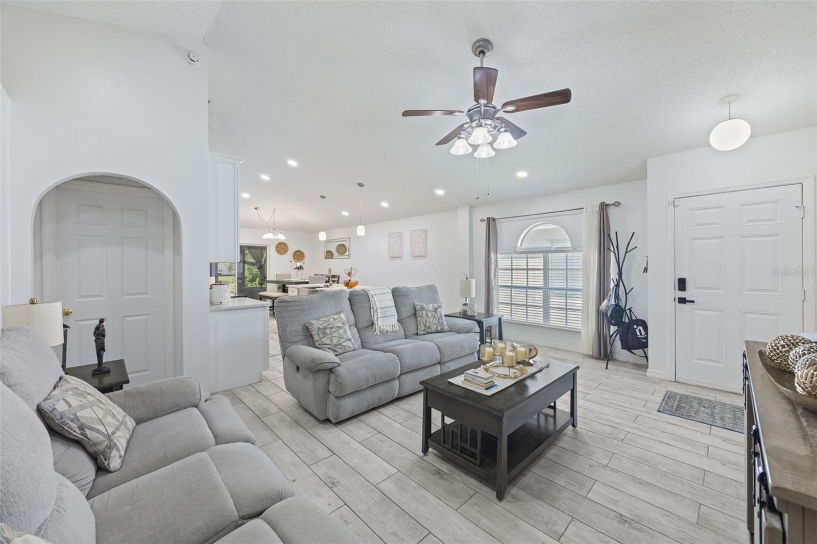 1012 BRENTON LEAF DR — photo 6