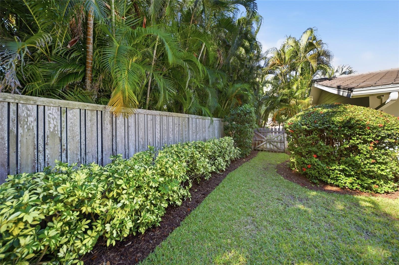 607 OWL WAY — photo 37