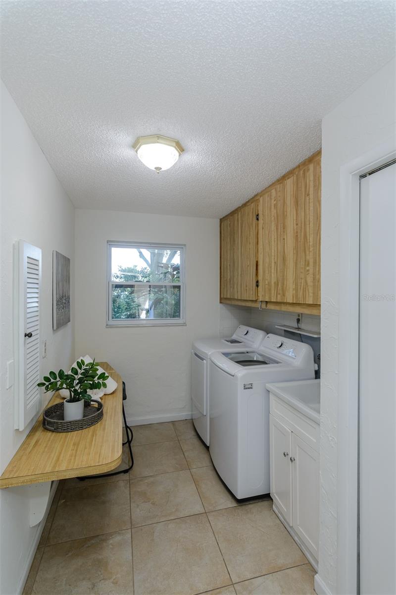2977 AMBLEGLEN CT — photo 37