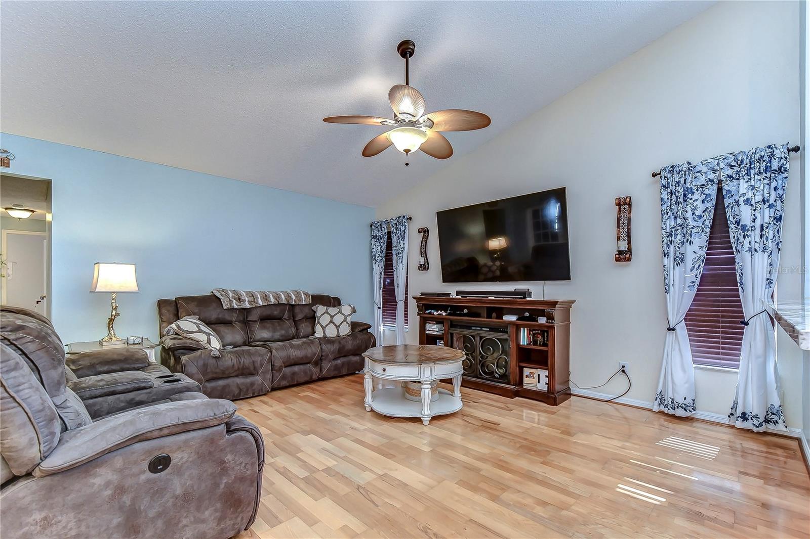 9502 SUNNYOAK DR — photo 16