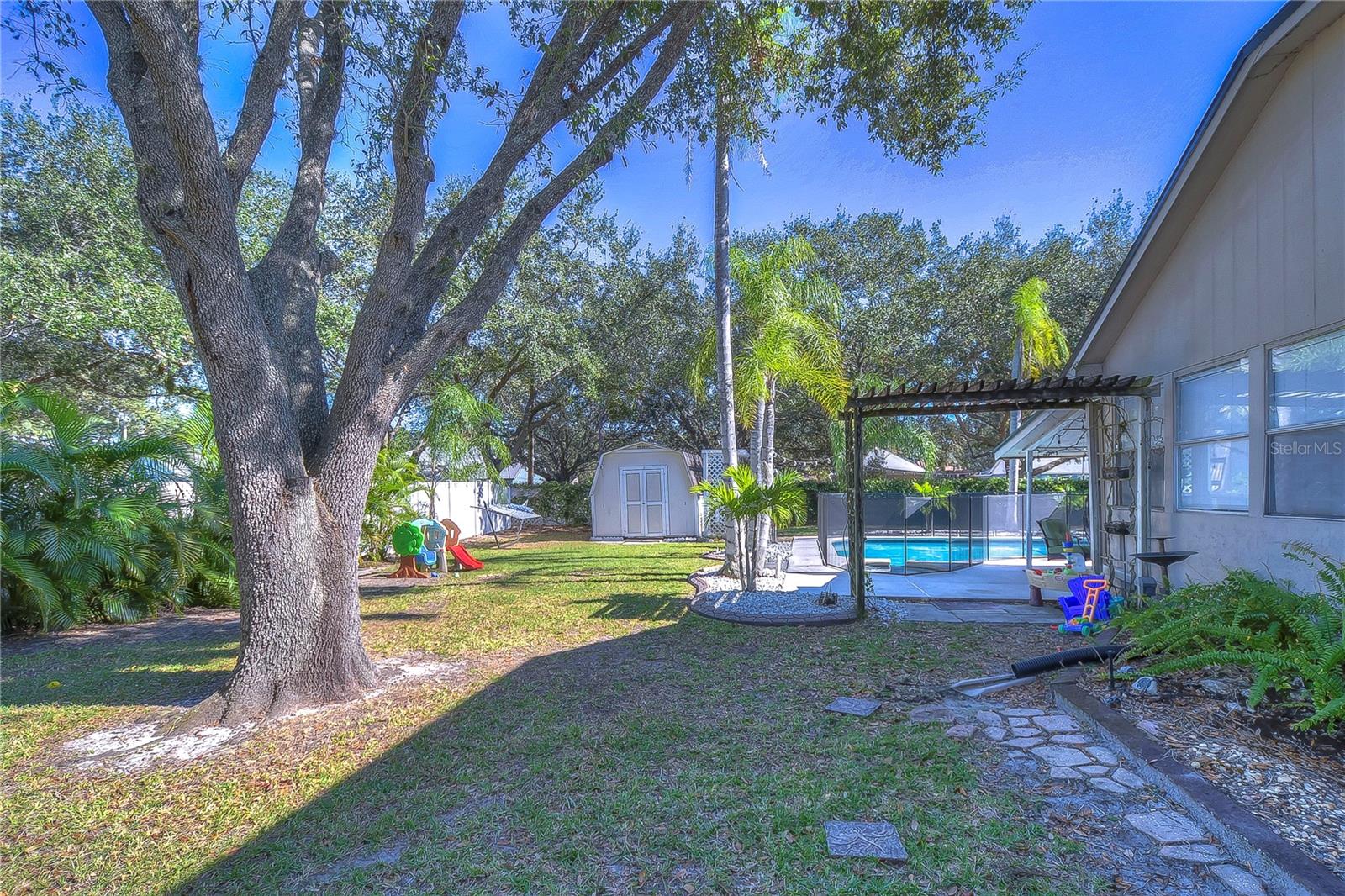 9502 SUNNYOAK DR — photo 45