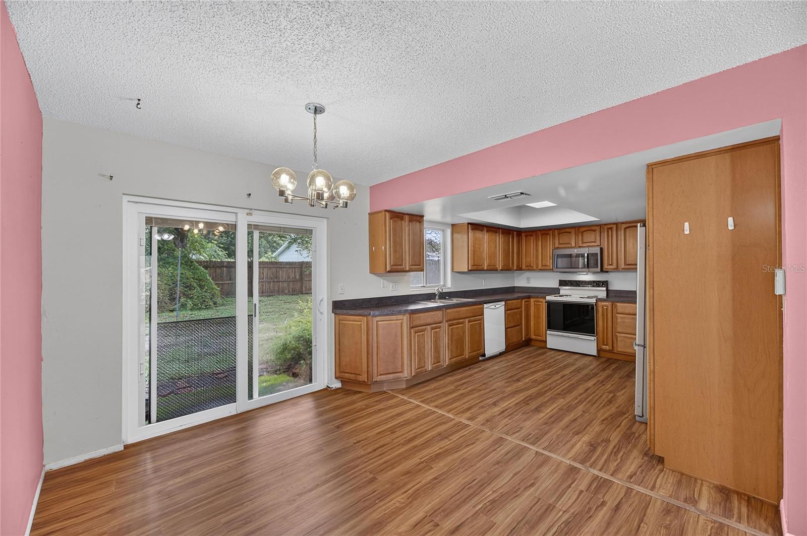 332 BRANDYWINE DR — photo 9