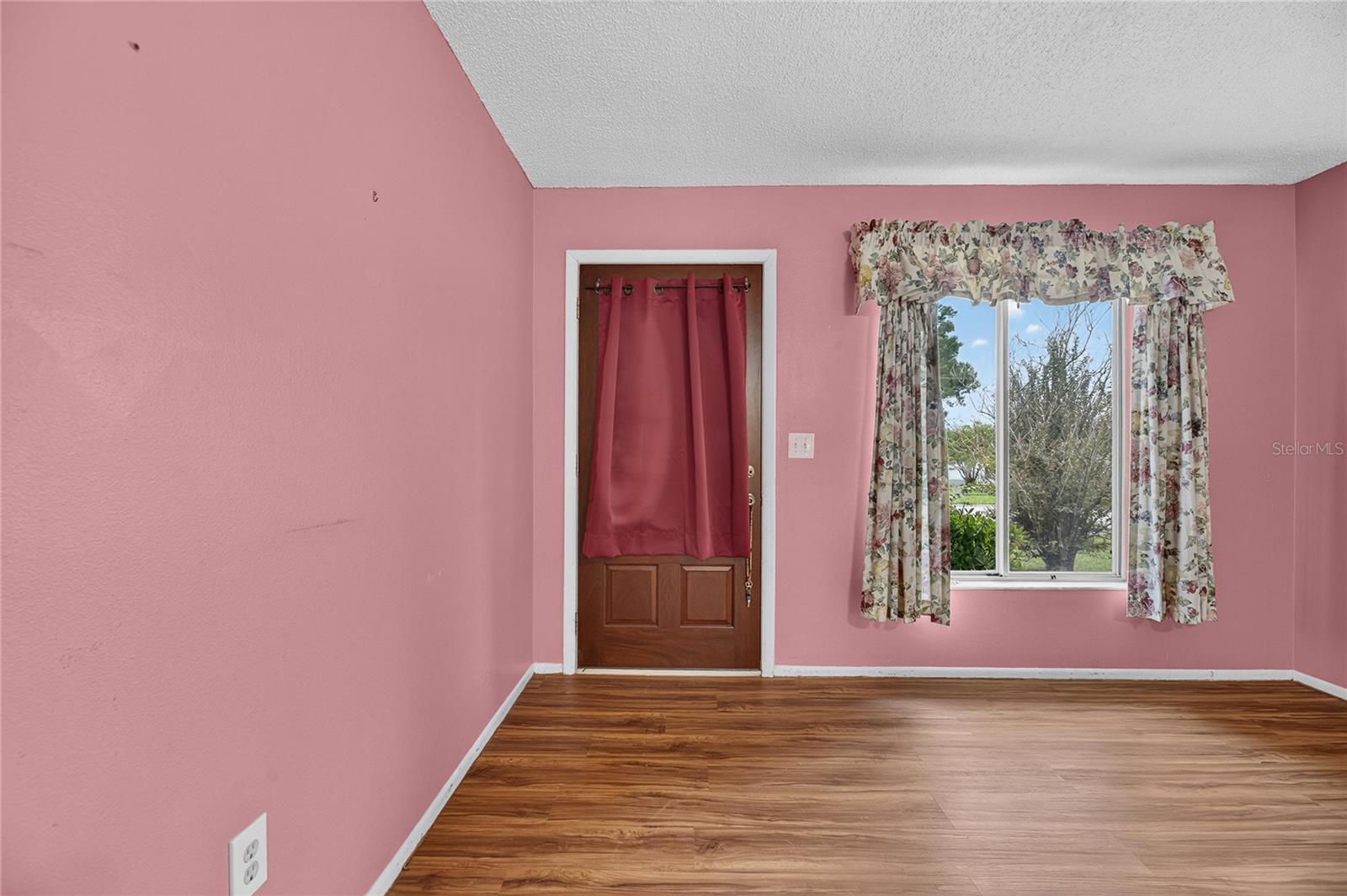 332 BRANDYWINE DR — photo 4