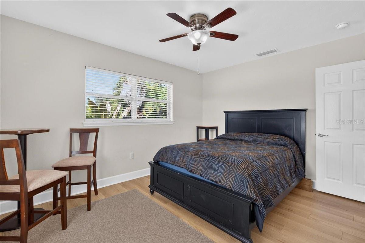 2755 S EAST AVE — photo 16