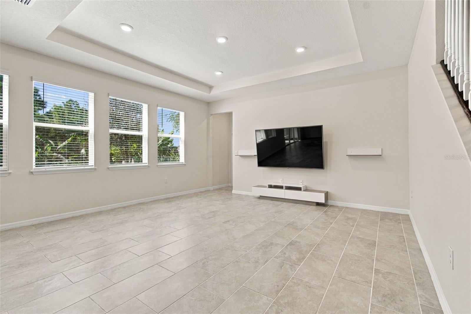 3221 LIVING CORAL DR — photo 9
