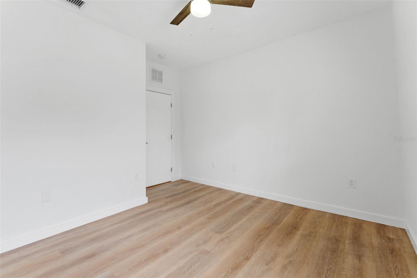 4363 TYLER CIR N — photo 26