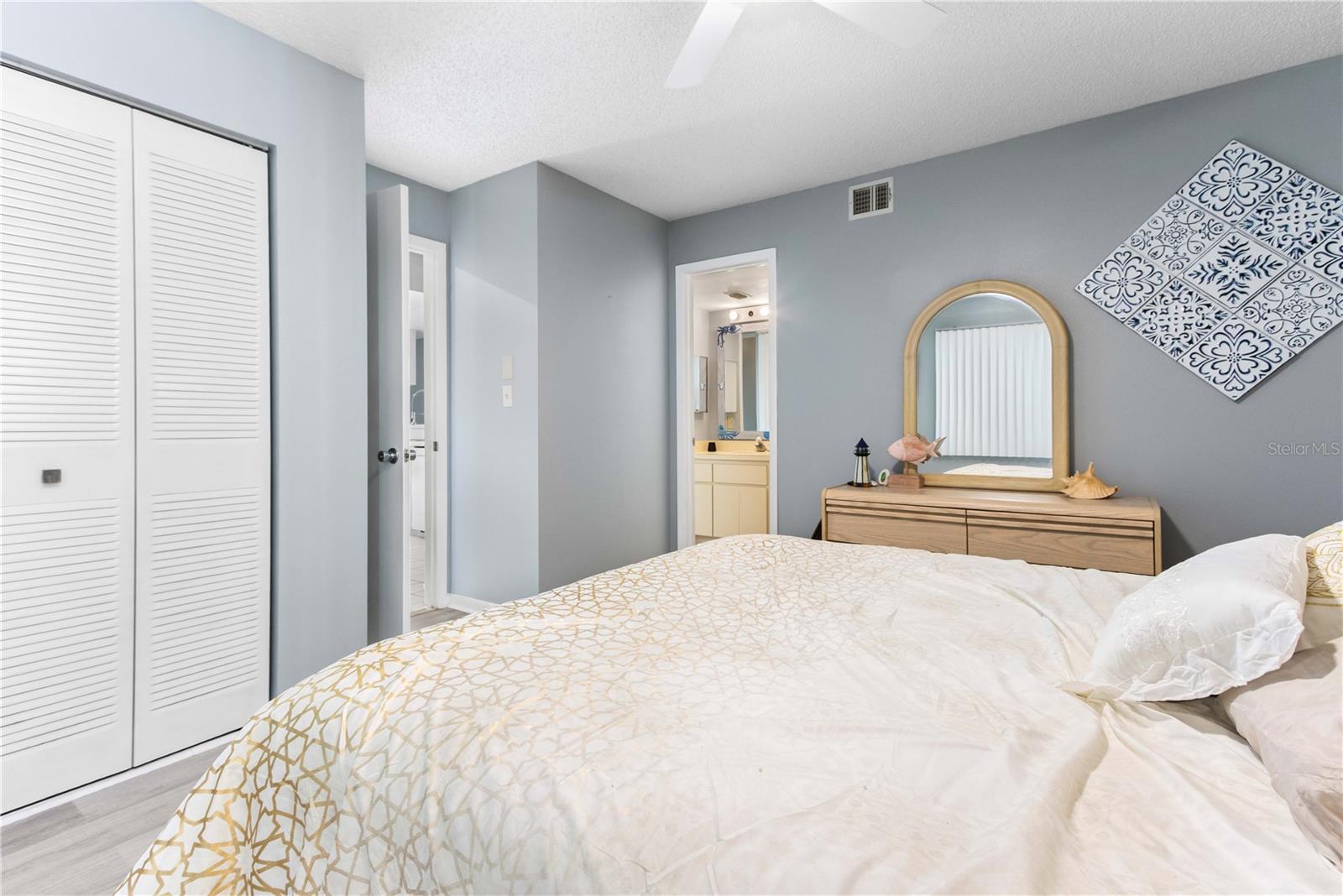 650 ISLAND WAY #602 — photo 20