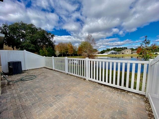 12032 GREENGATE DR — photo 12
