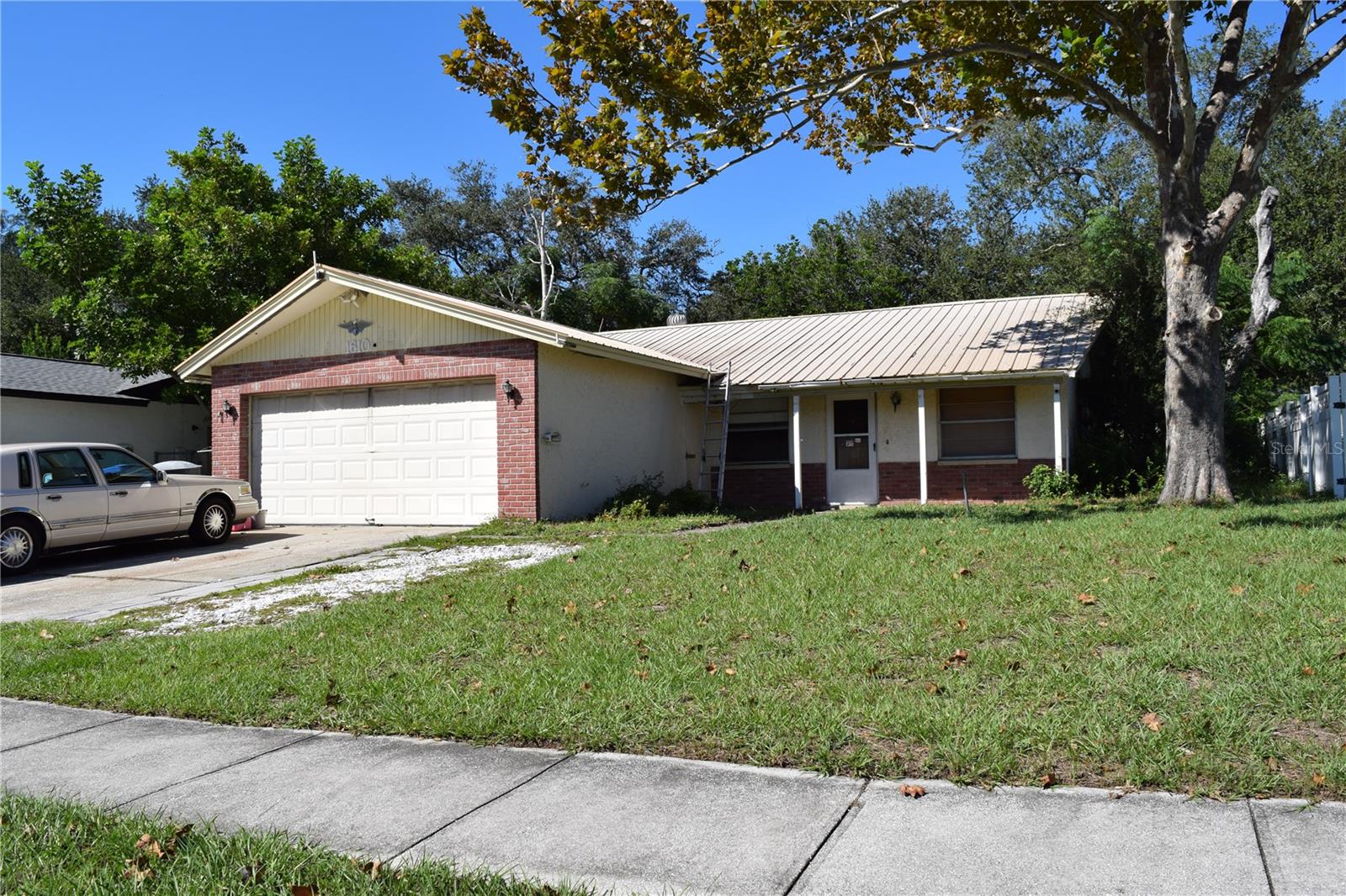 1610 AMBERLEA DR N — photo 17