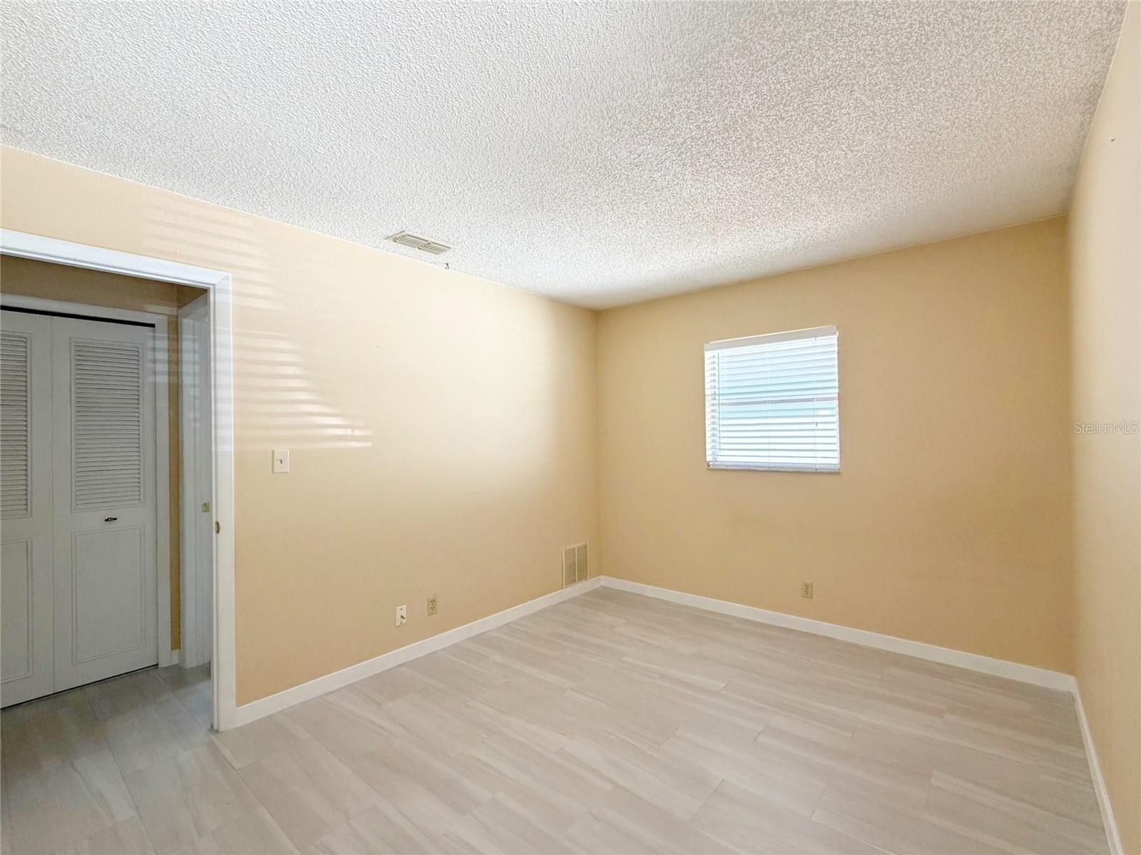 615 2ND AVE NE #A — photo 18