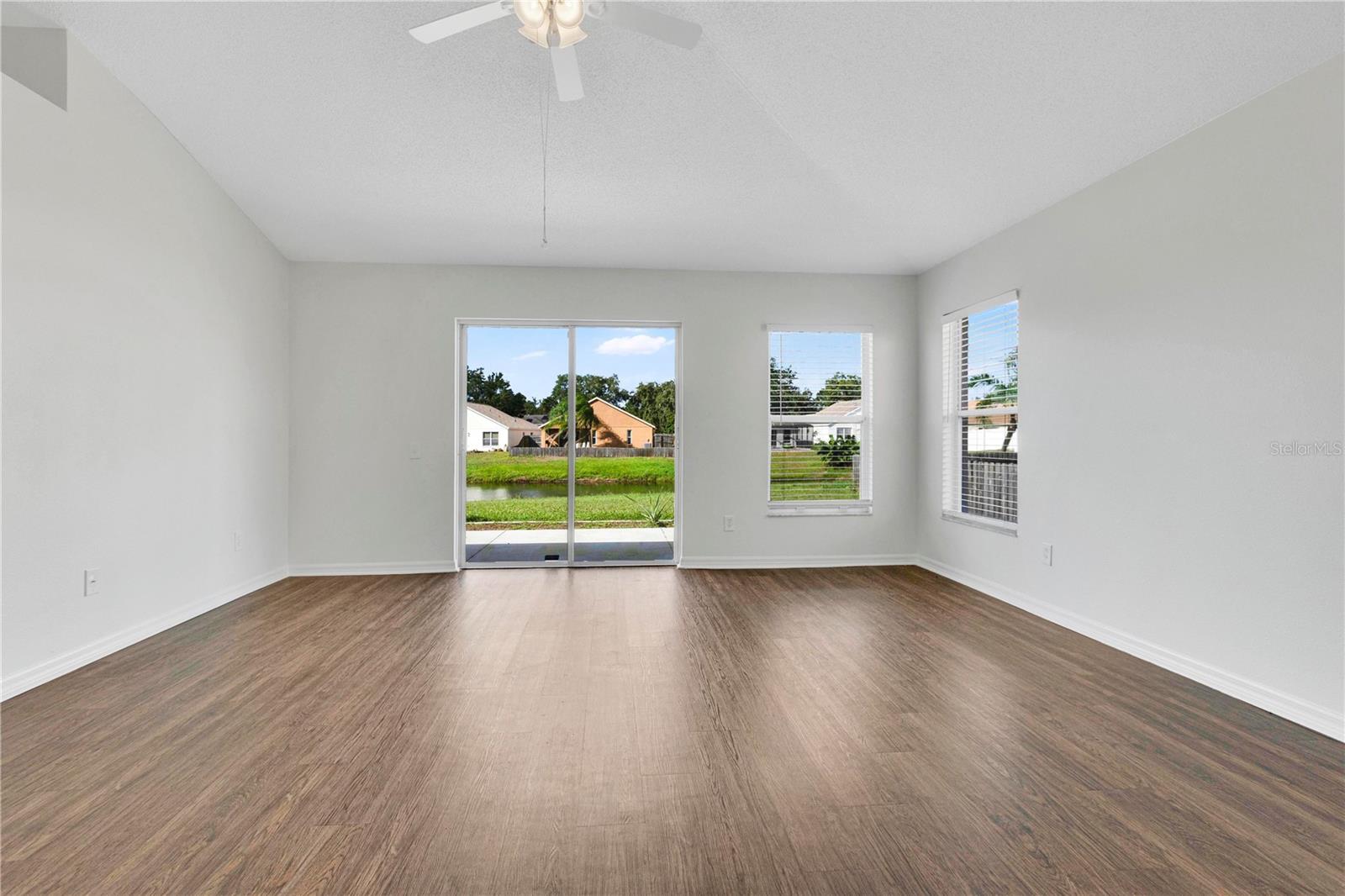 12517 MIDPOINTE DR — photo 14