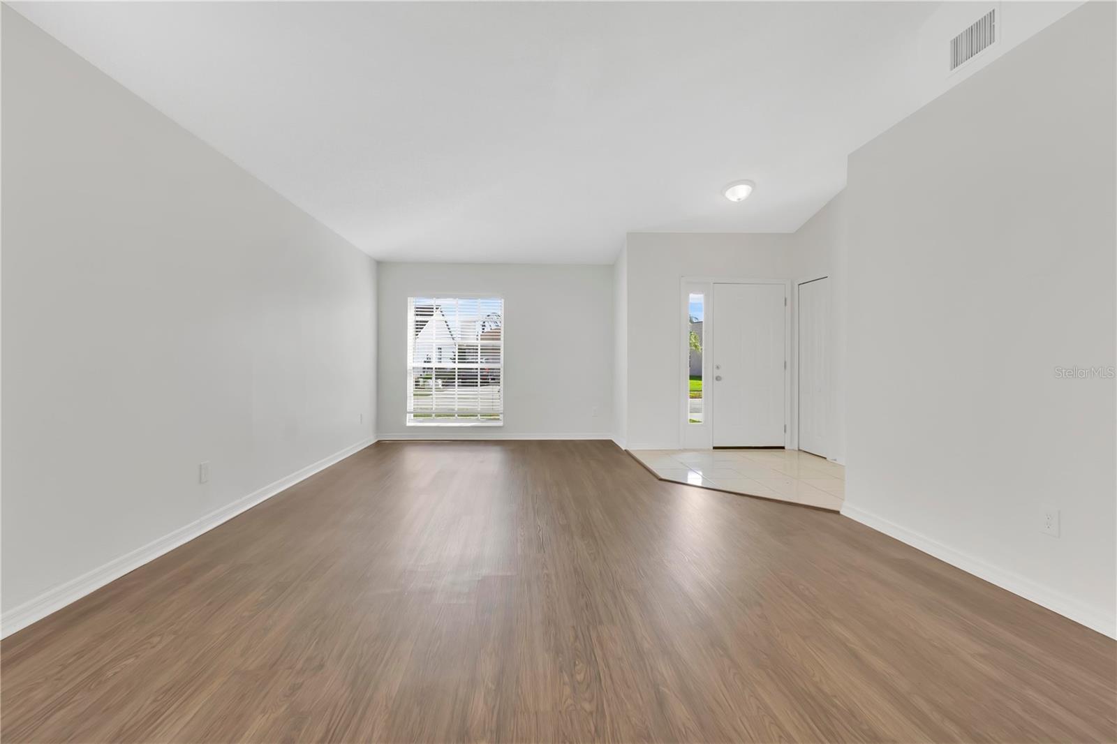 12517 MIDPOINTE DR — photo 4