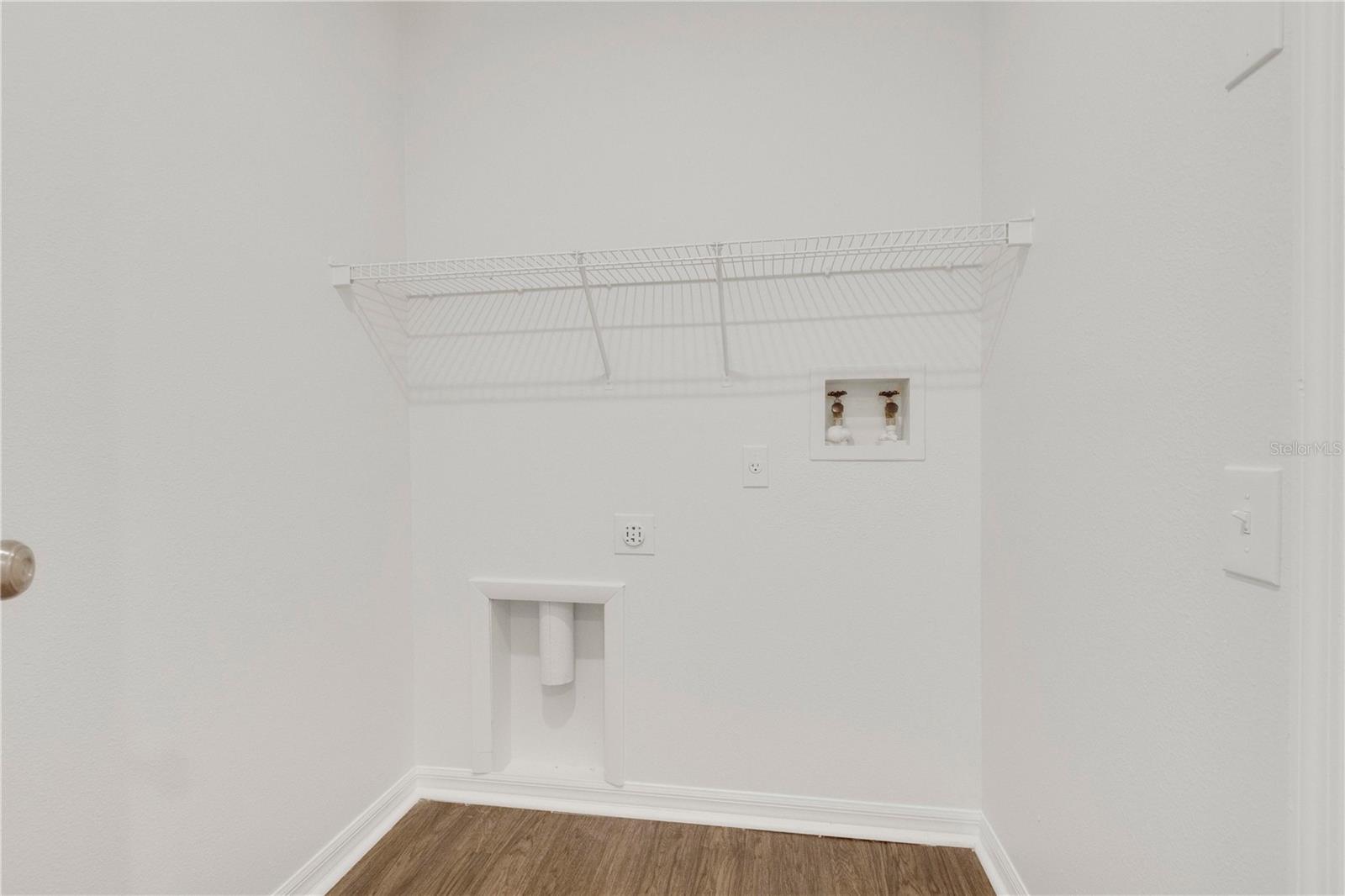 12517 MIDPOINTE DR — photo 29