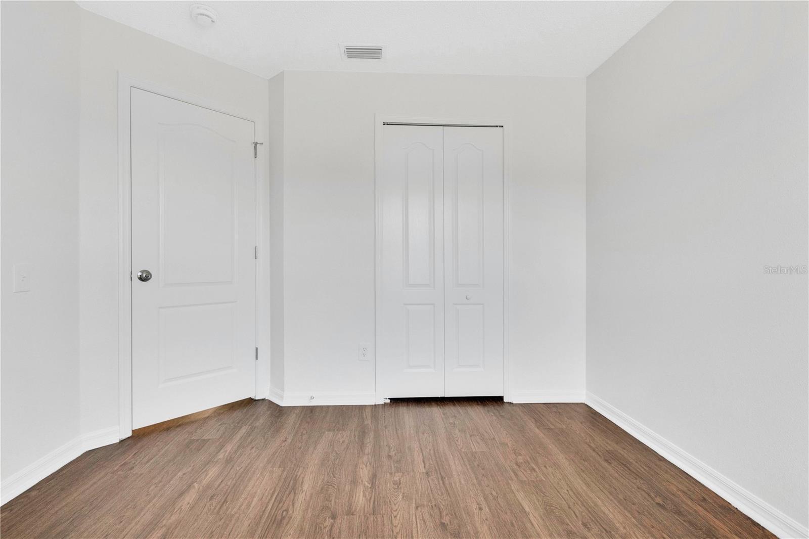 12517 MIDPOINTE DR — photo 28
