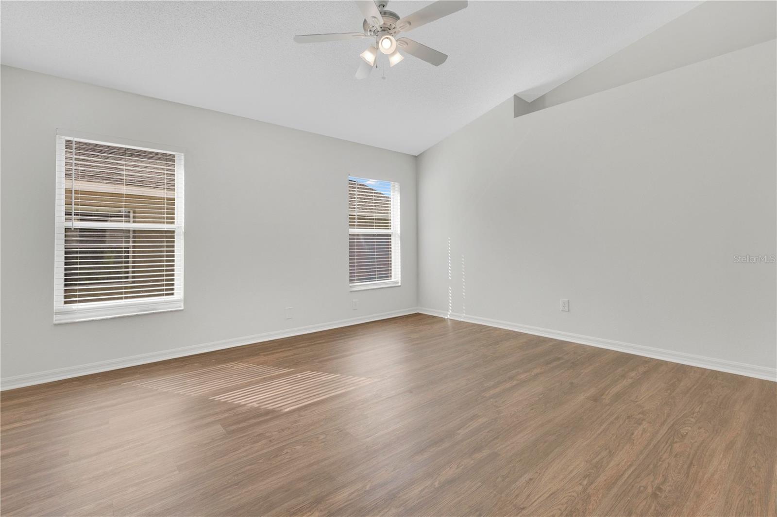 12517 MIDPOINTE DR — photo 15