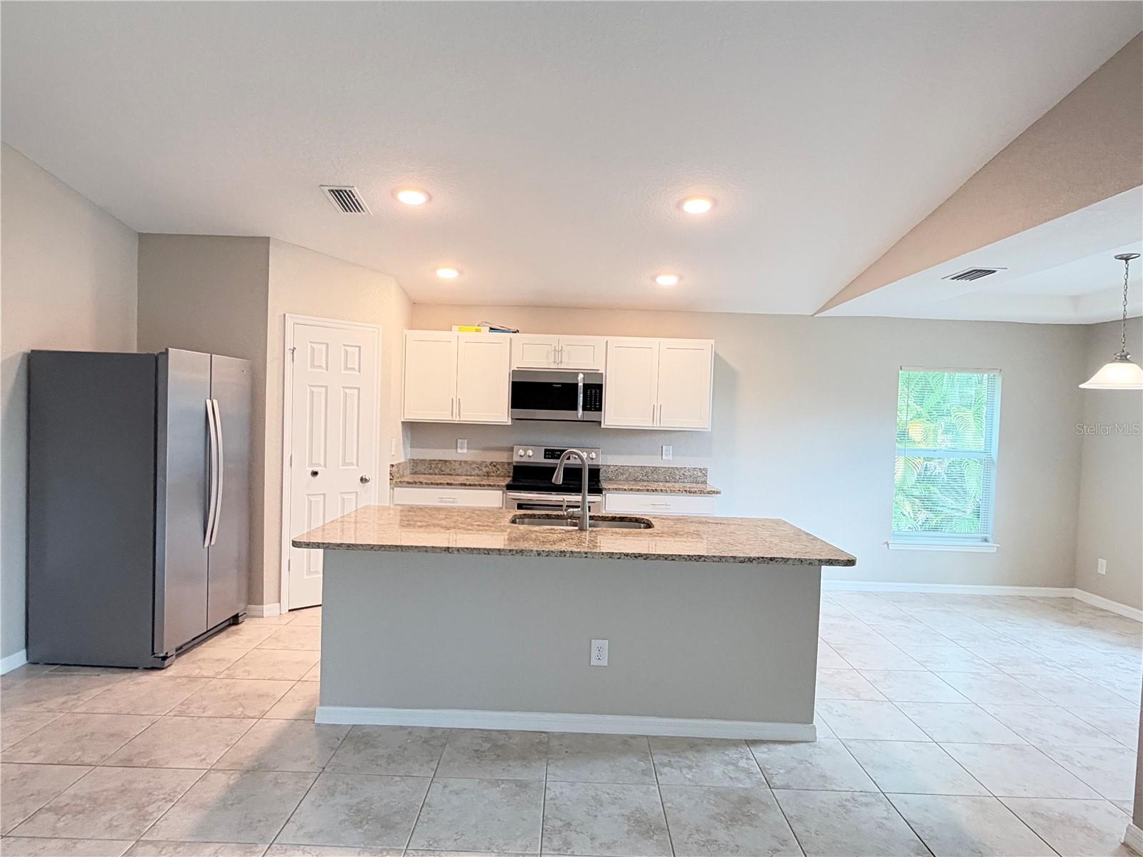 1546 GLENAN RD — photo 4