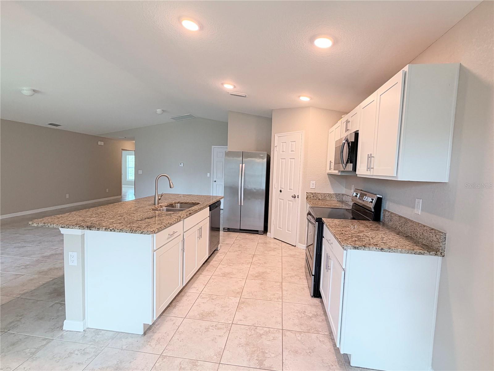 1546 GLENAN RD — photo 3