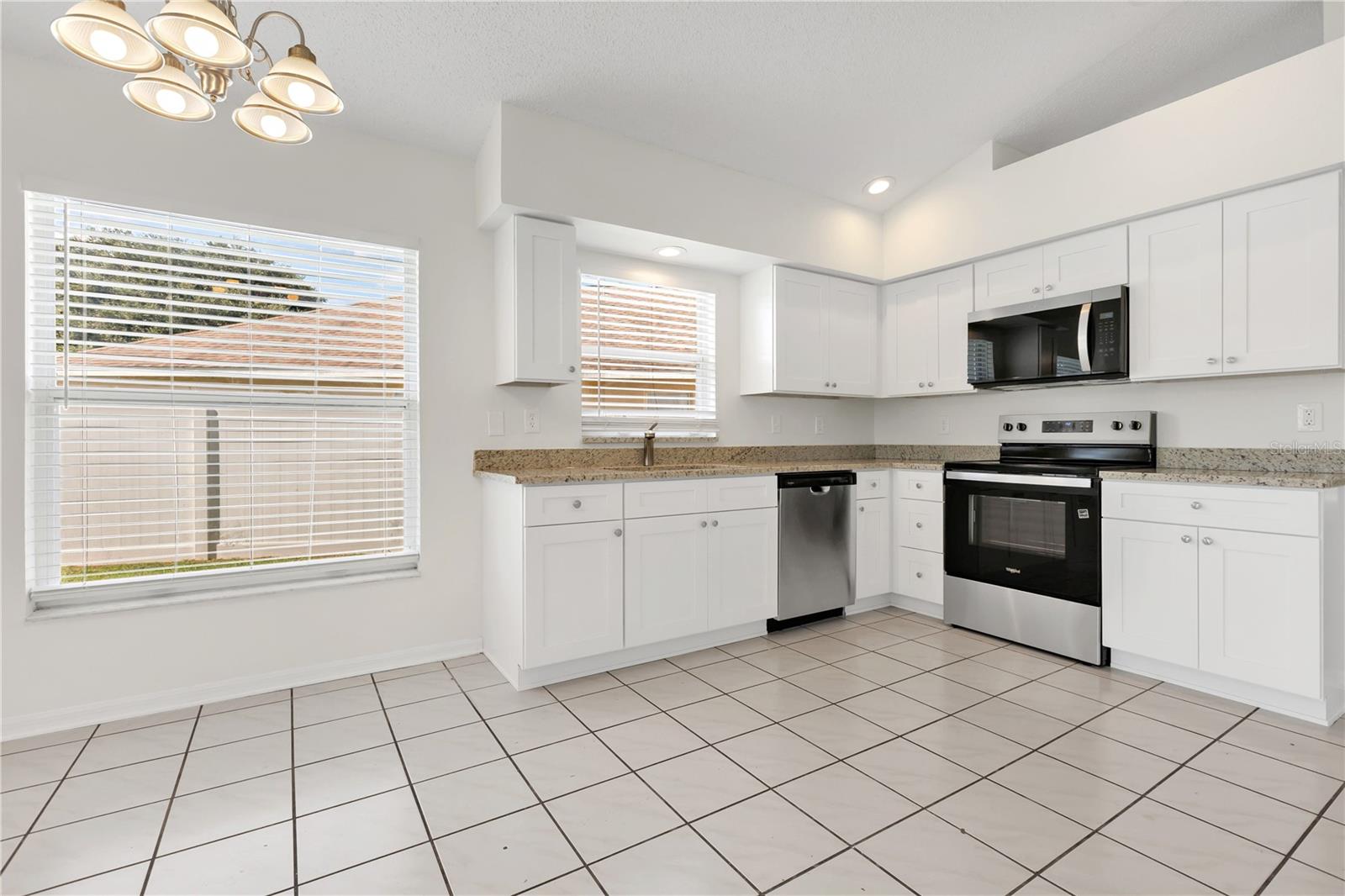 12108 DAWN VISTA DR — photo 9