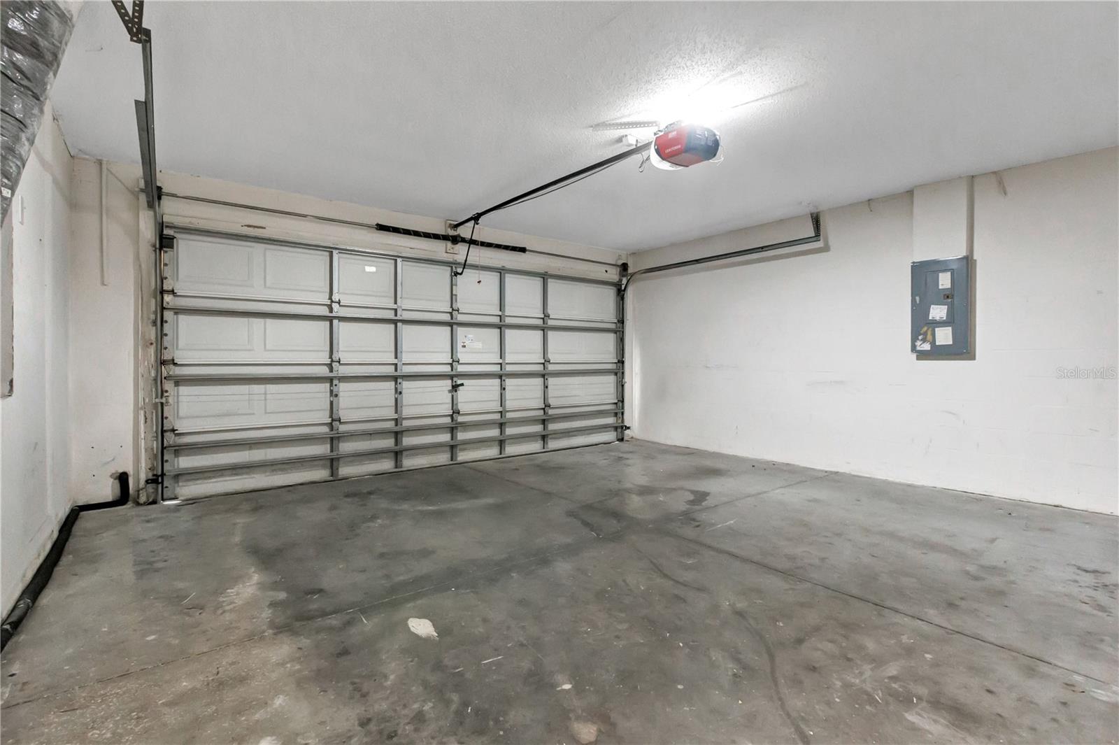 12108 DAWN VISTA DR — photo 28