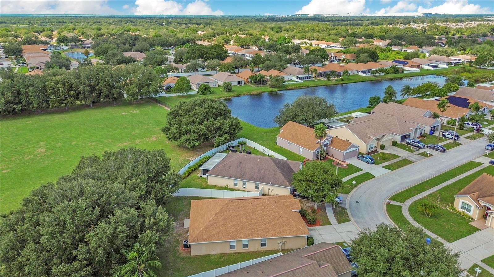 12108 DAWN VISTA DR — photo 37