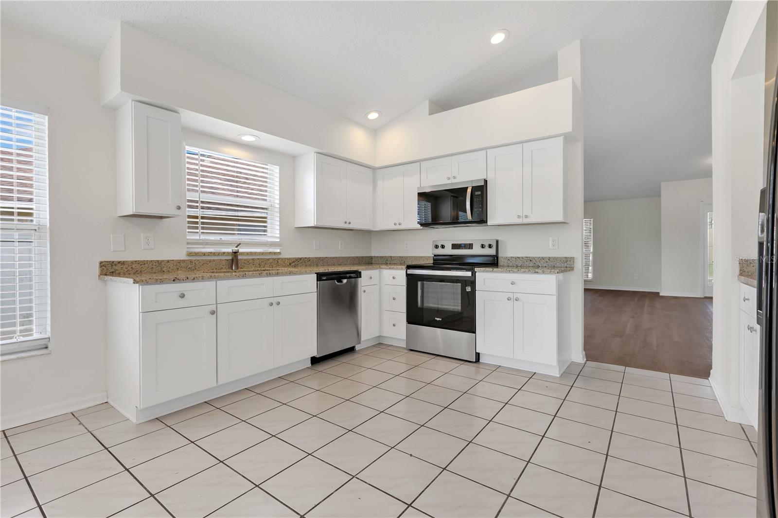 12108 DAWN VISTA DR — photo 10