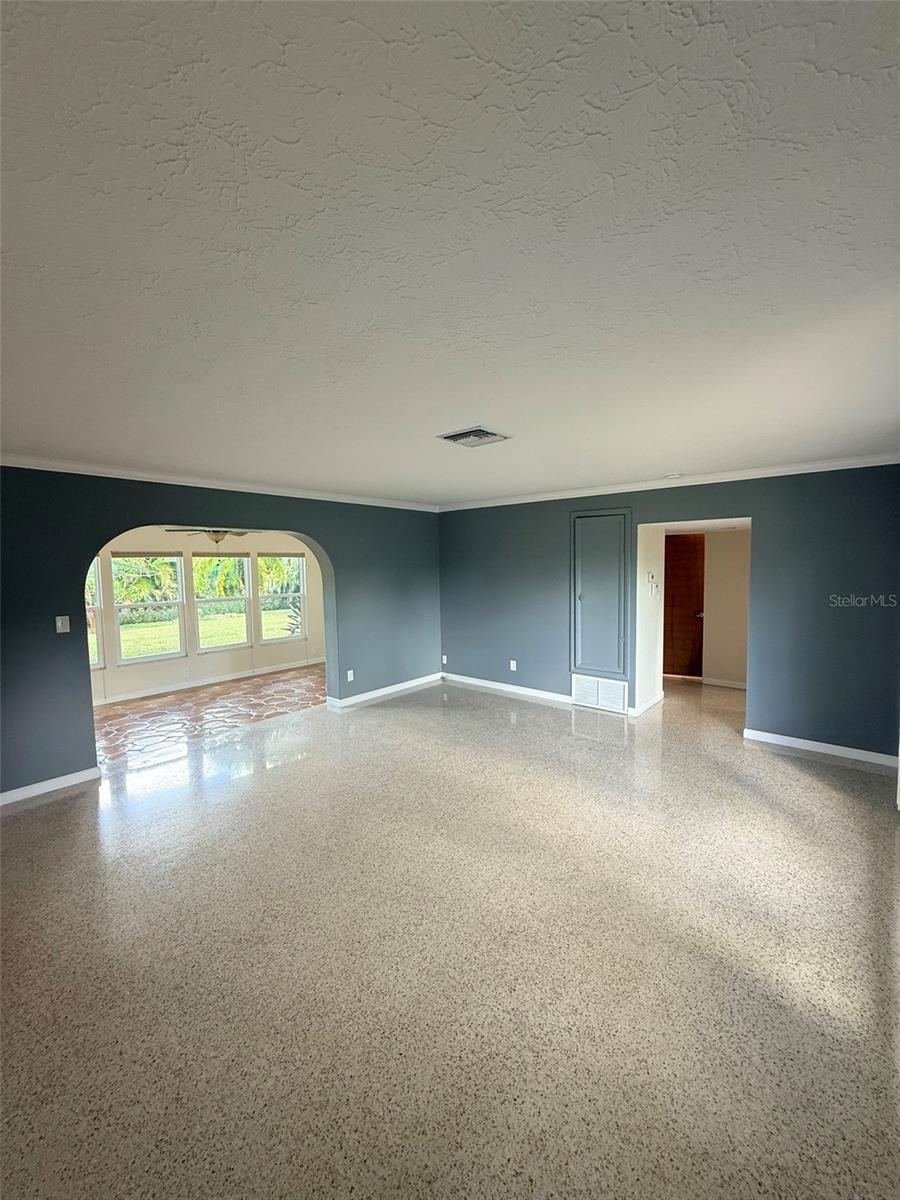 1729 LARAMIE ST — photo 8