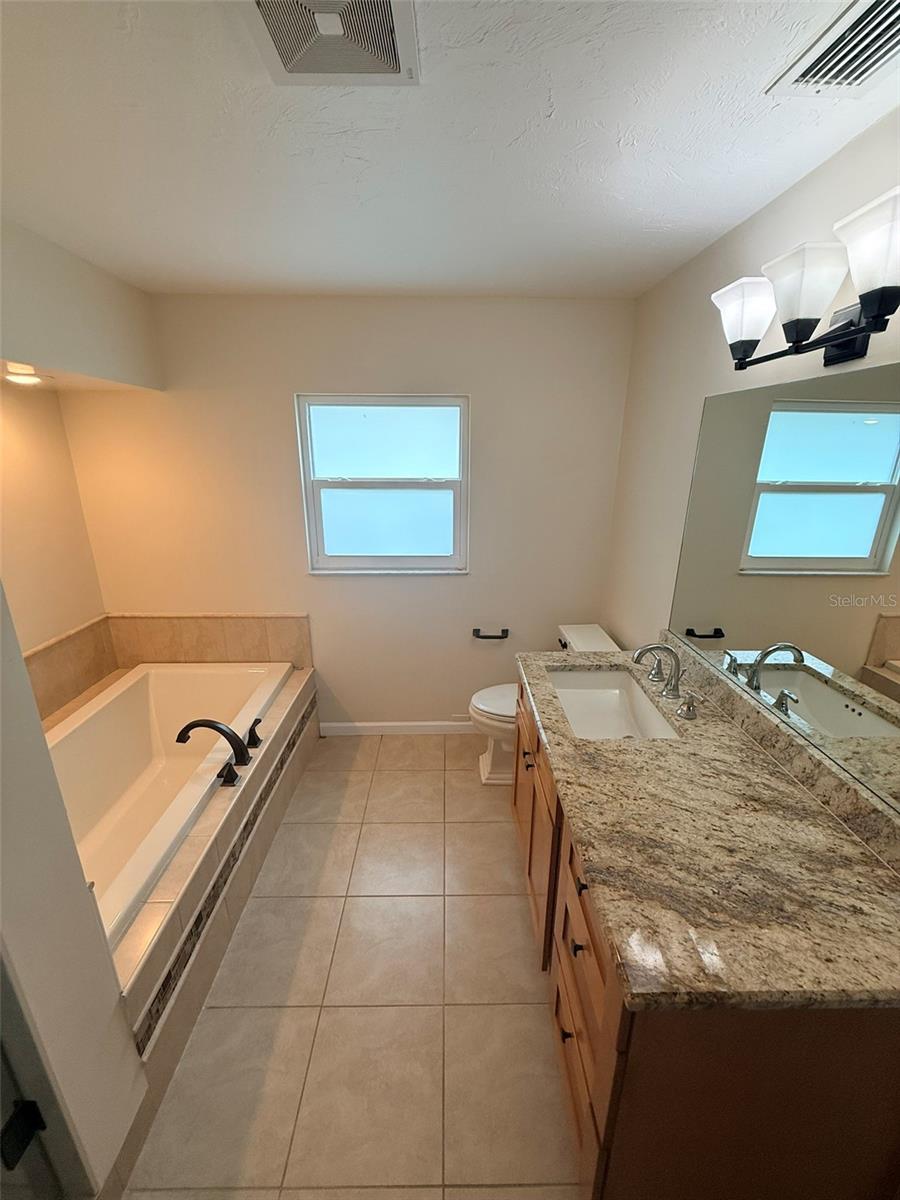 1729 LARAMIE ST — photo 55