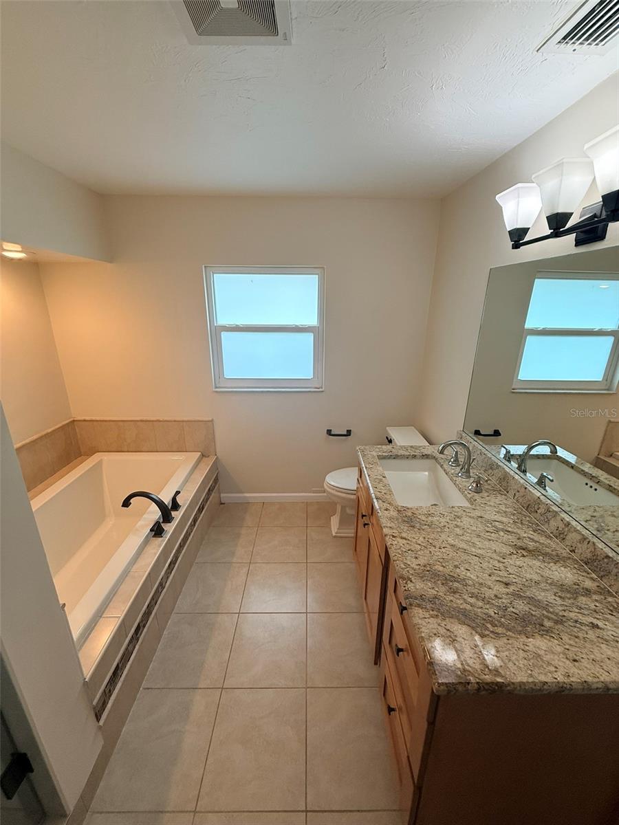 1729 LARAMIE ST — photo 56