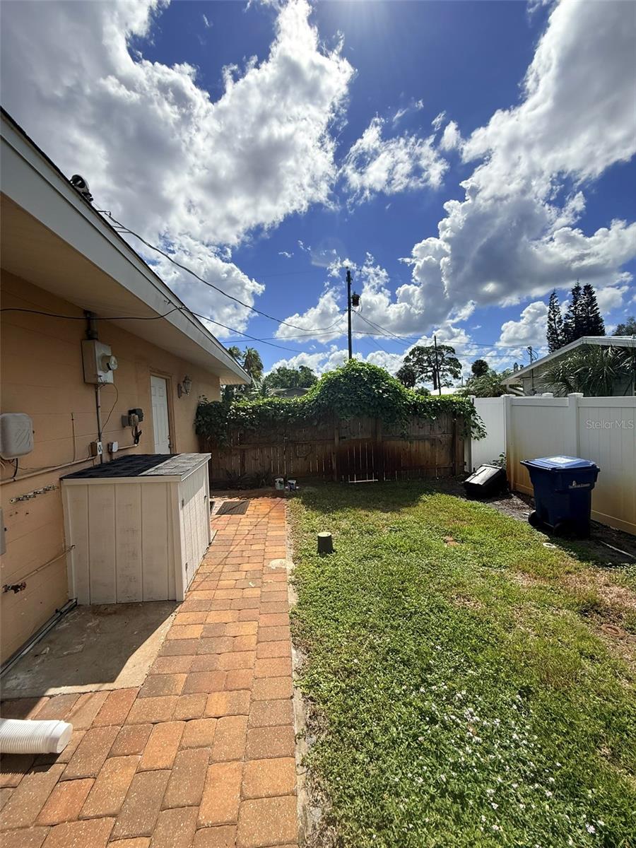 1729 LARAMIE ST — photo 84